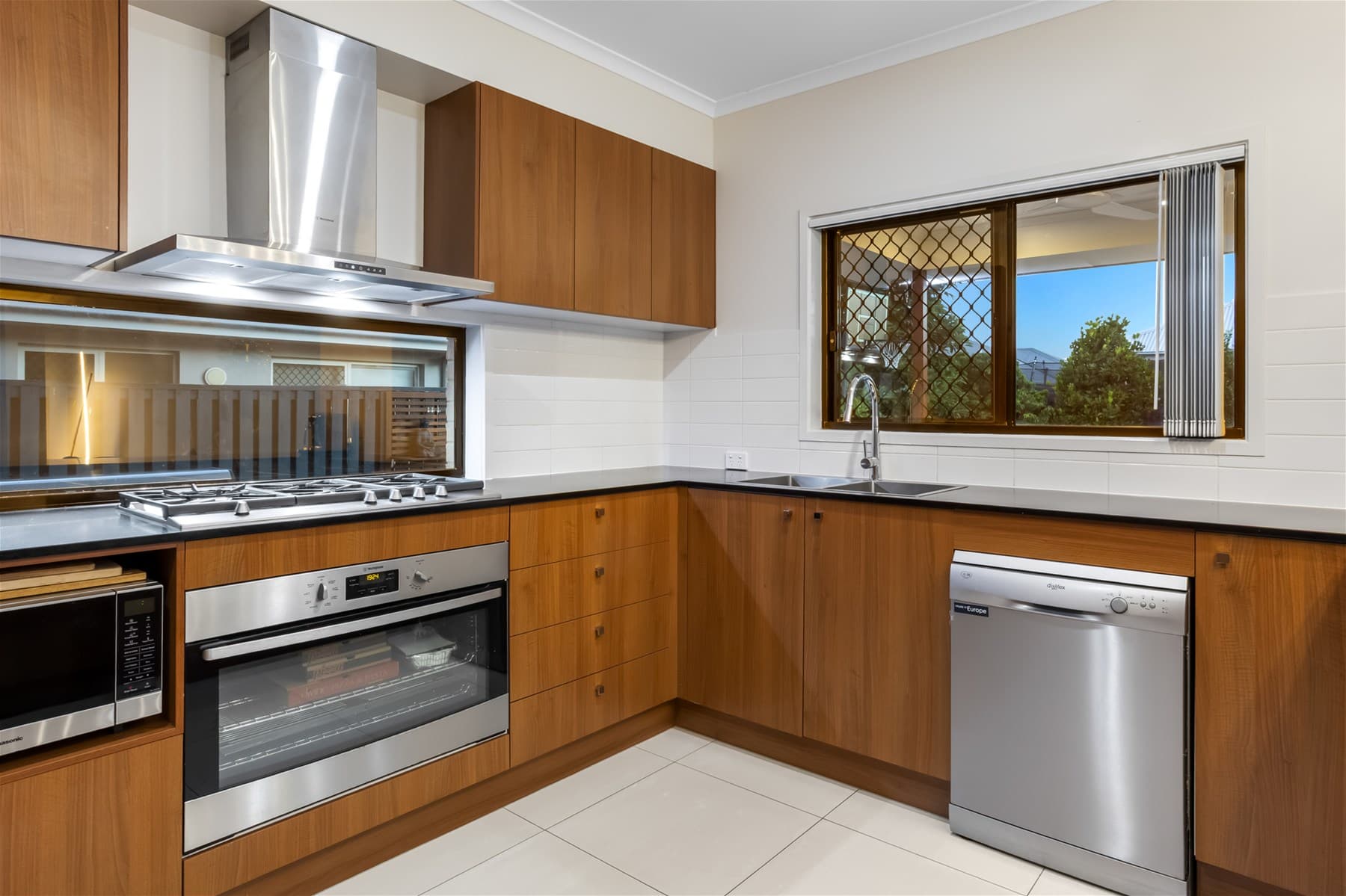 7  Proteus Street BURPENGARY, QLD, Burpengary - Thumbnail 3