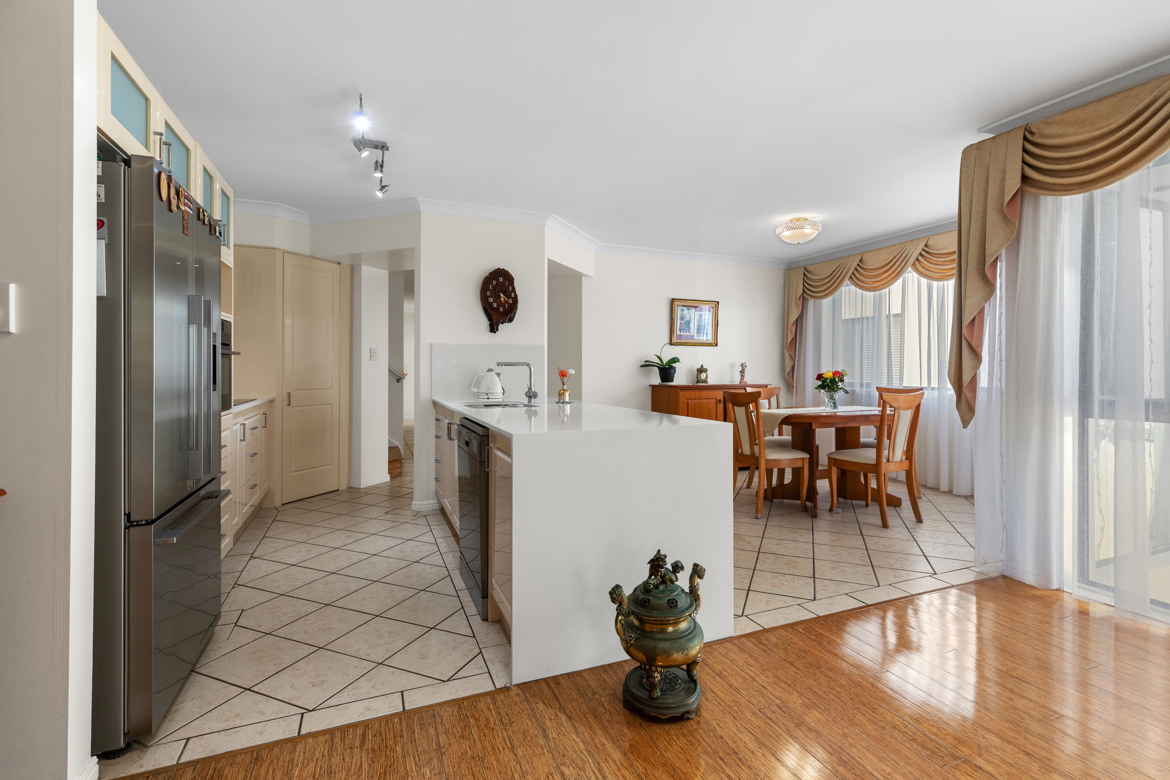 1/16 Evandale Crescent, Miami, Miami - Thumbnail 6
