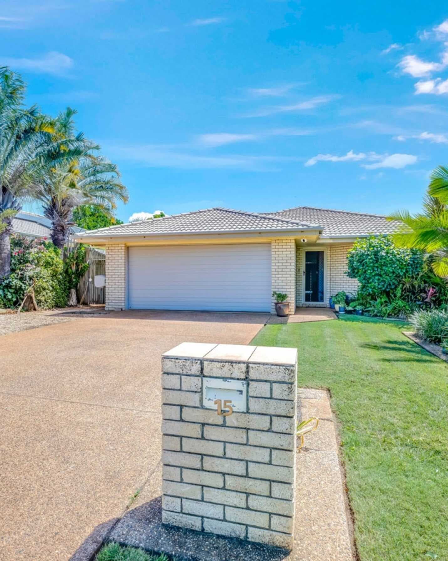 15 McCallum Close Coral Cove, Cove - Image 1