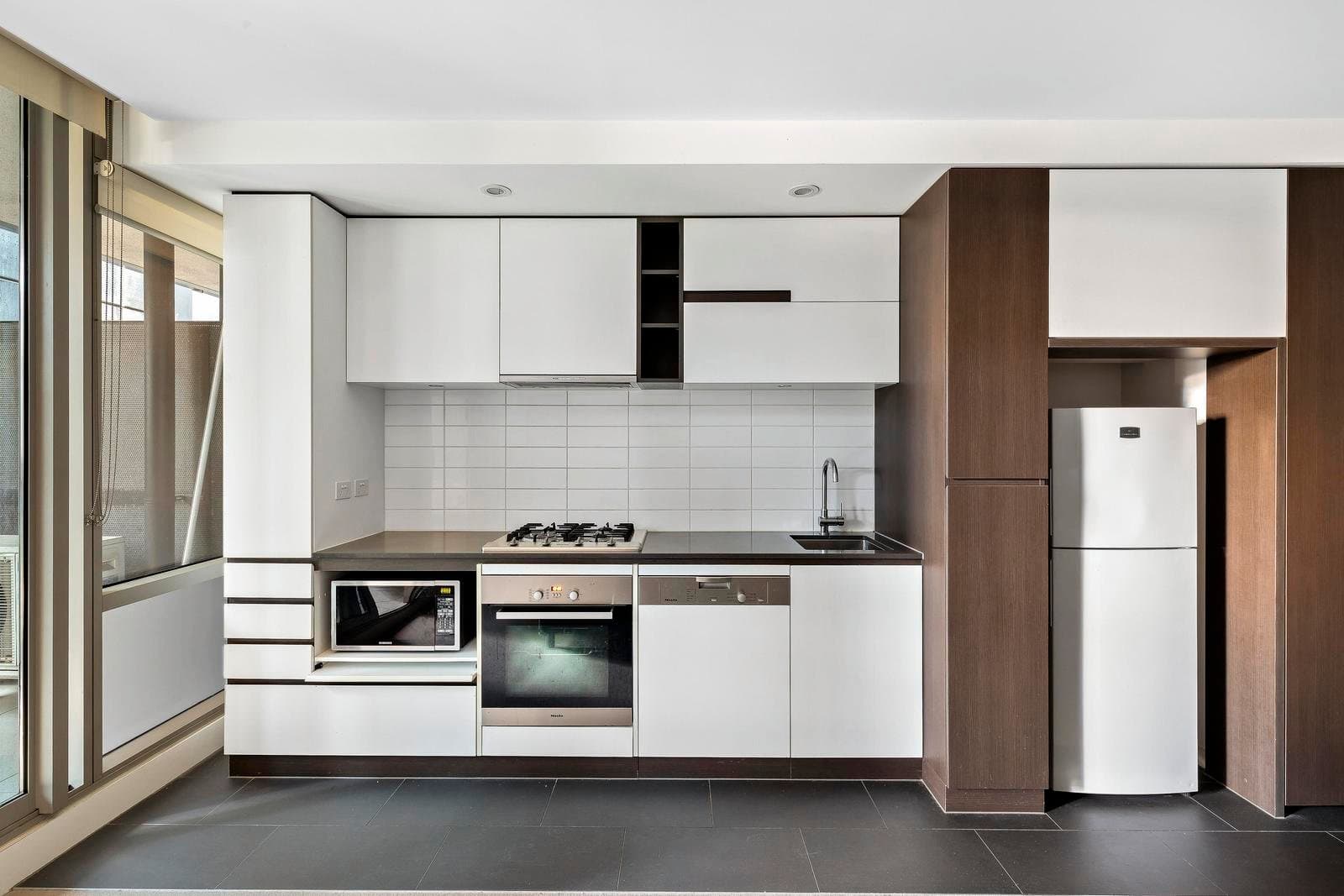 402/227 Toorak Road West South Yarra VIC 3141, West South Yarra - Image 1