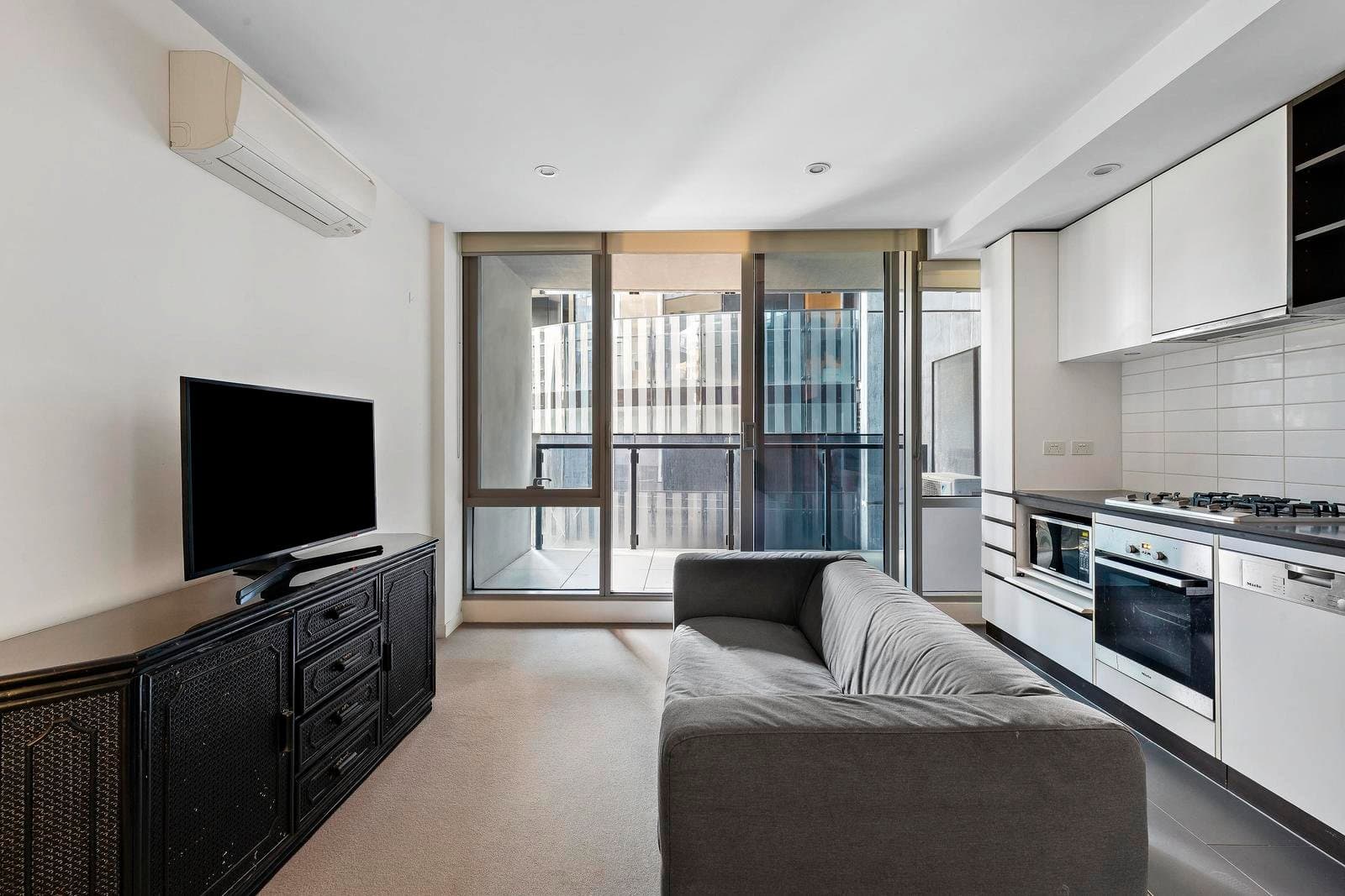 402/227 Toorak Road West South Yarra VIC 3141, West South Yarra - Thumbnail 5