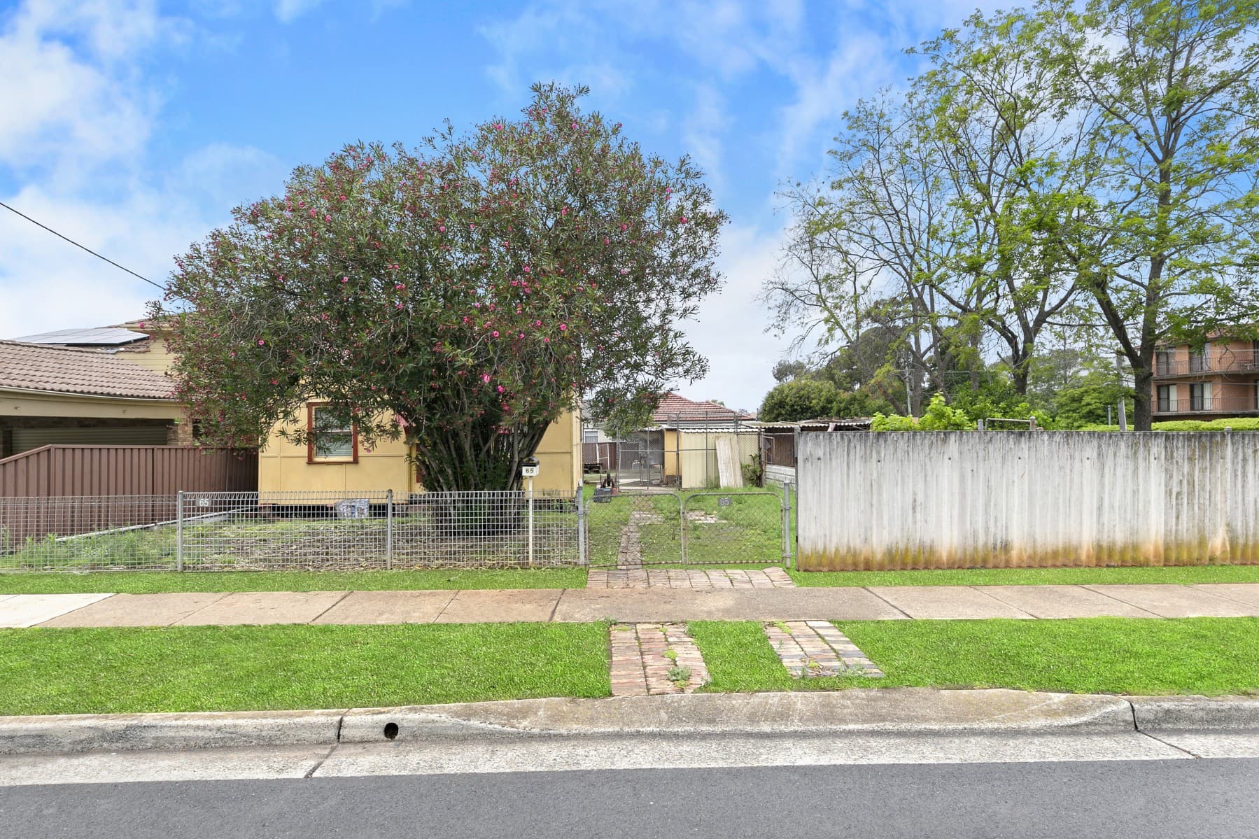 65 Windsor Road, Merrylands - Thumbnail 2