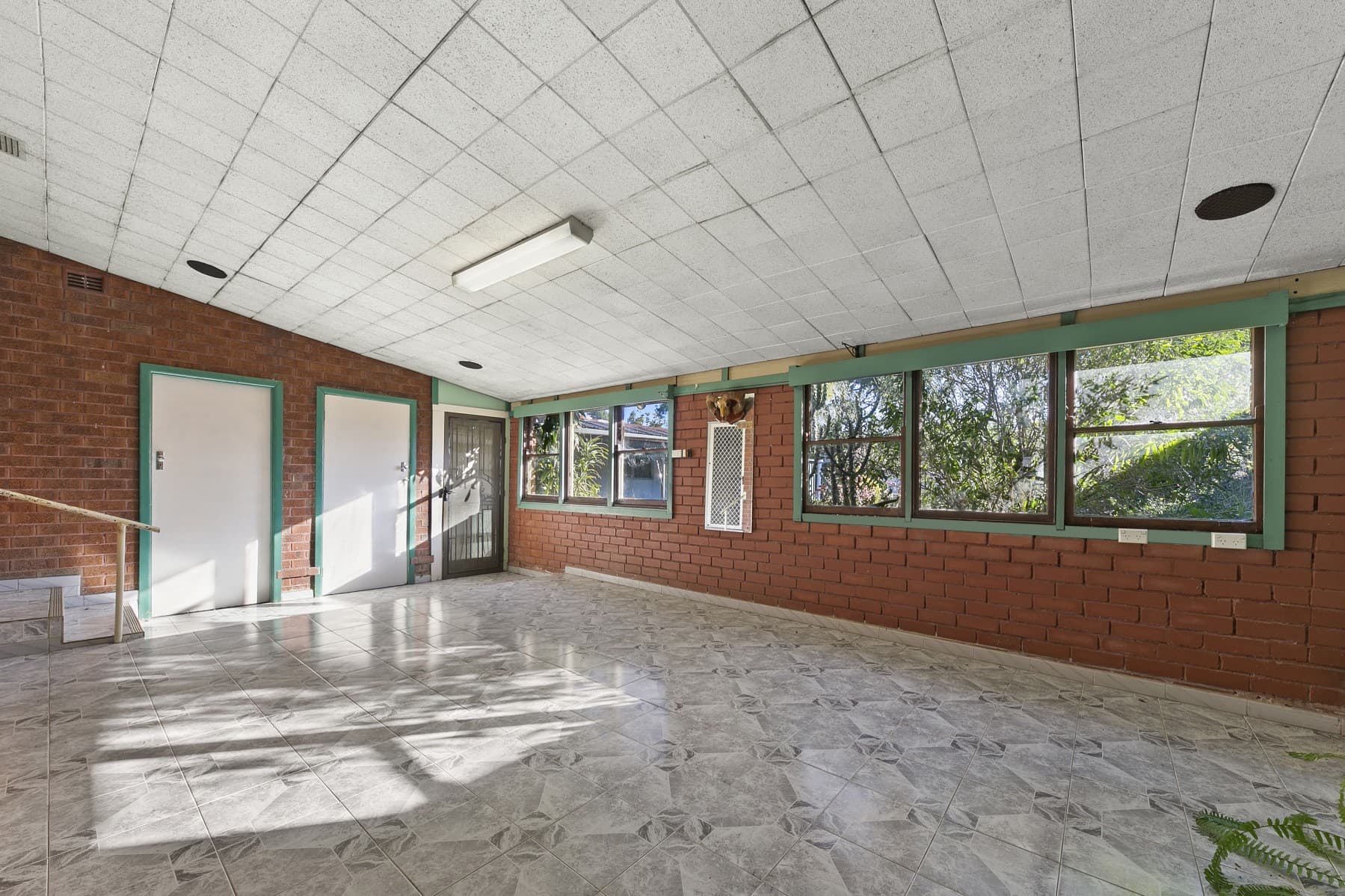 91 Henry Street, Guildford - Thumbnail 2
