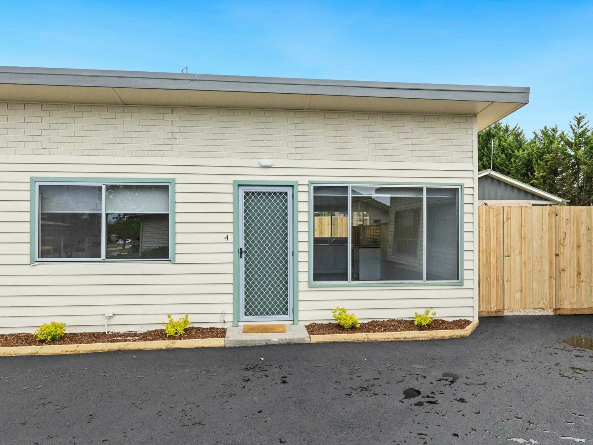 4/4 Grosvenor Court, Bairnsdale, Bairnsdale - Image 1