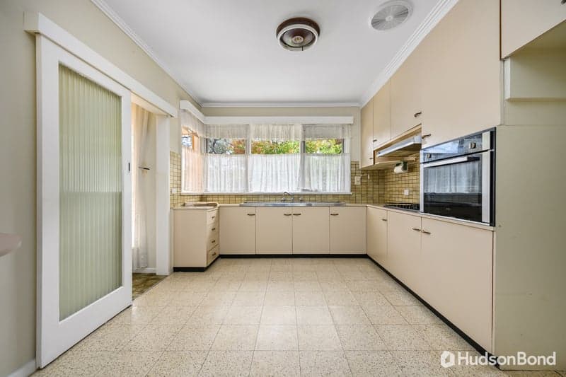 6 Grange Park Avenue, Doncaster - Thumbnail 4