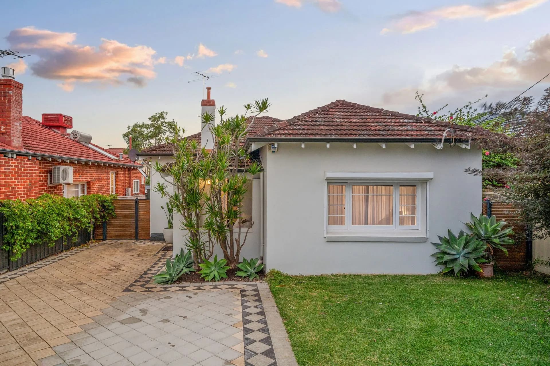 137 London Street, Mount Hawthorn, WA, Mount Hawthorn - Thumbnail 2