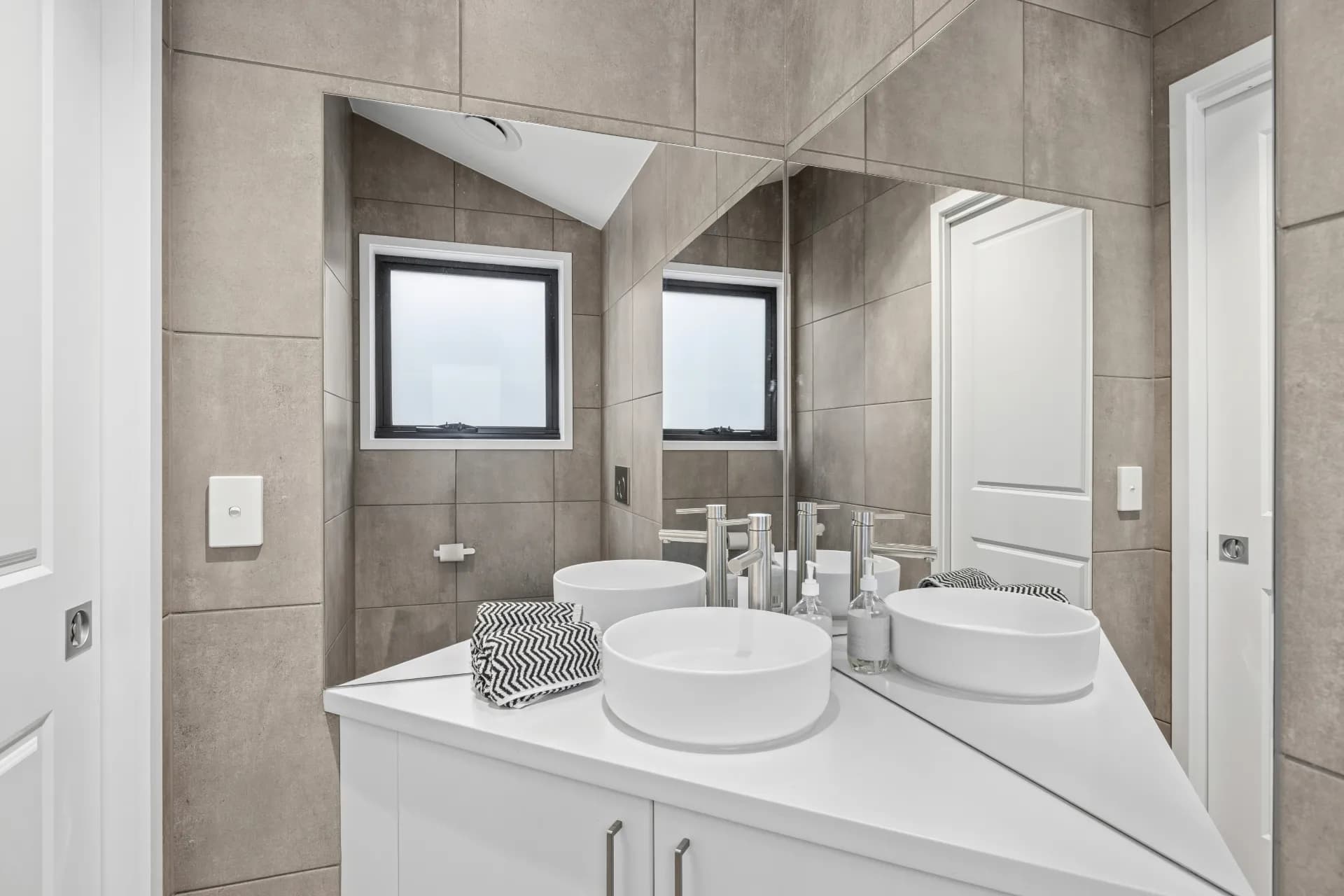 14 View Crescent, Blackwood, VIC, Blackwood - Thumbnail 7