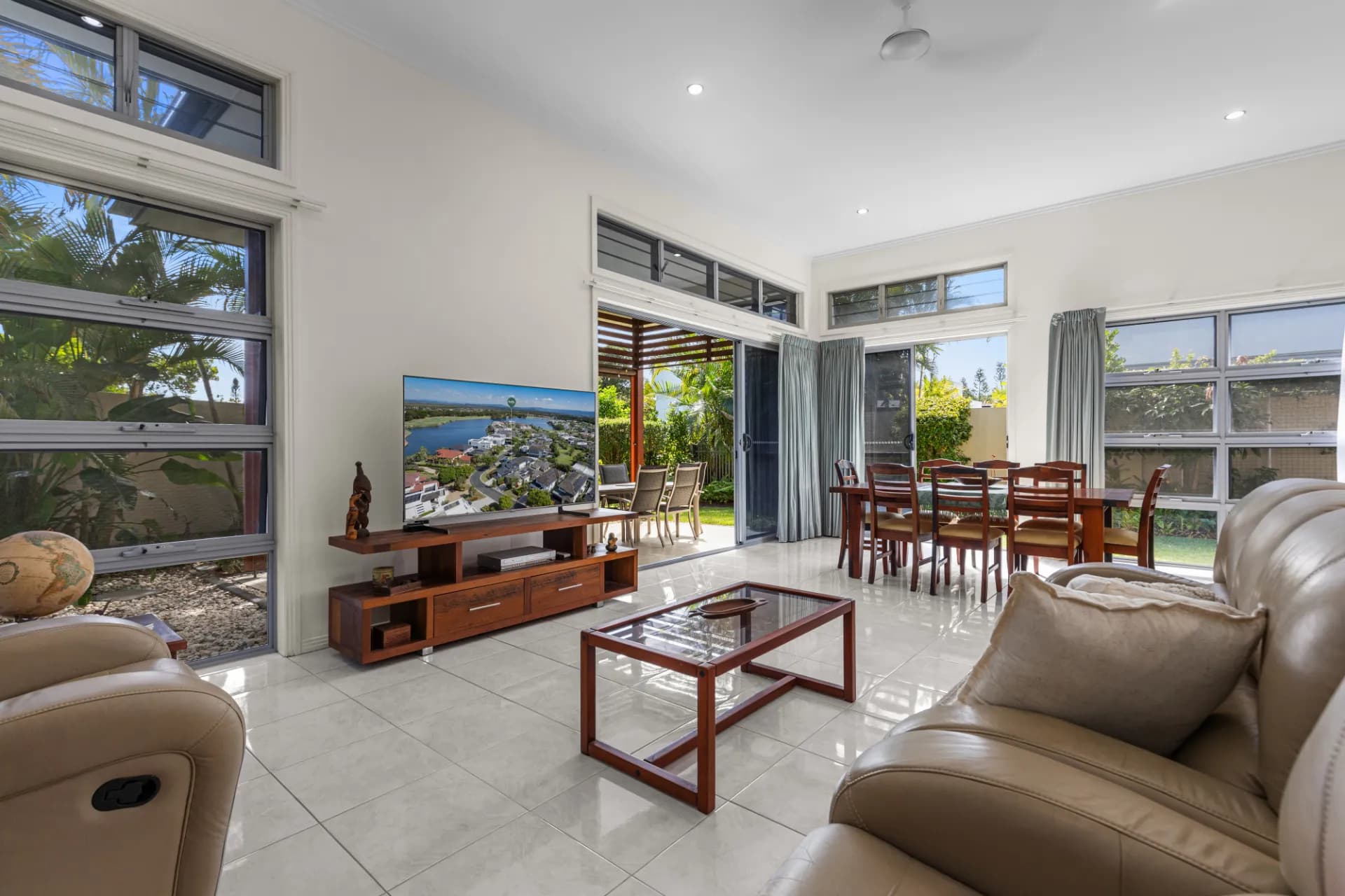 6153 Bolsena Circuit, Hope Island, QLD, Hope Island - Thumbnail 4