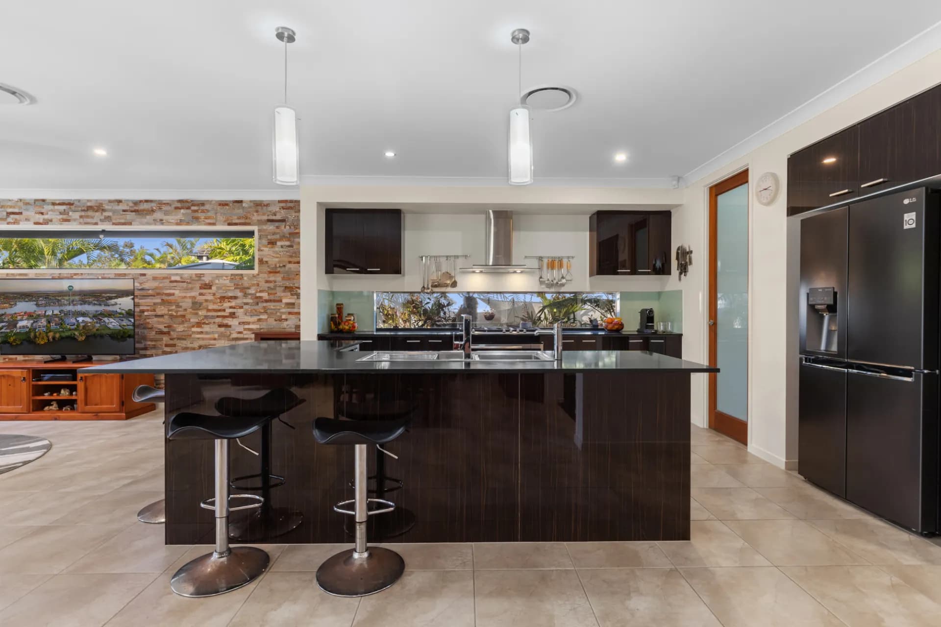 37 The Peninsula, Helensvale, QLD, Helensvale - Thumbnail 3