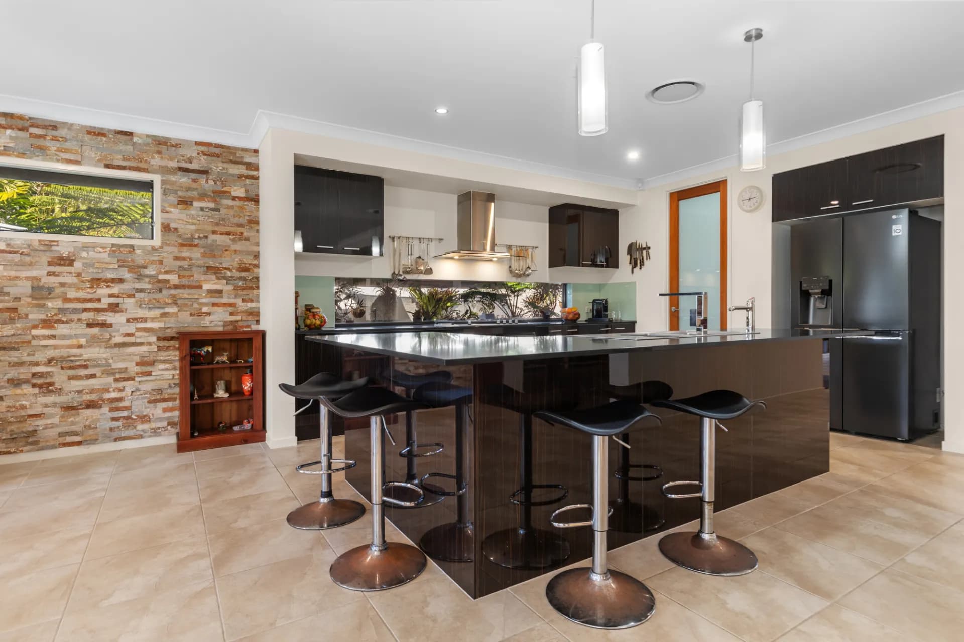 37 The Peninsula, Helensvale, QLD, Helensvale - Thumbnail 4