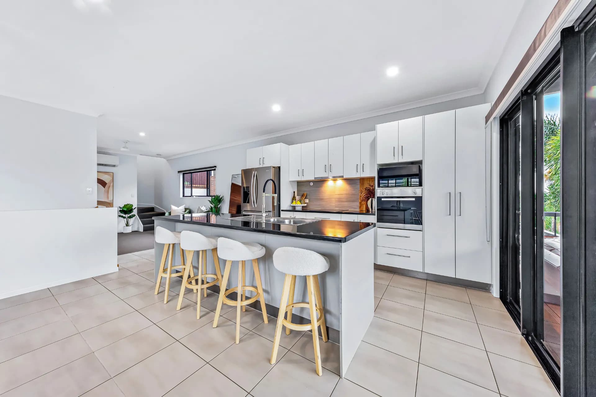 6 Parker Road, Cannonvale, QLD, Cannonvale - Thumbnail 3
