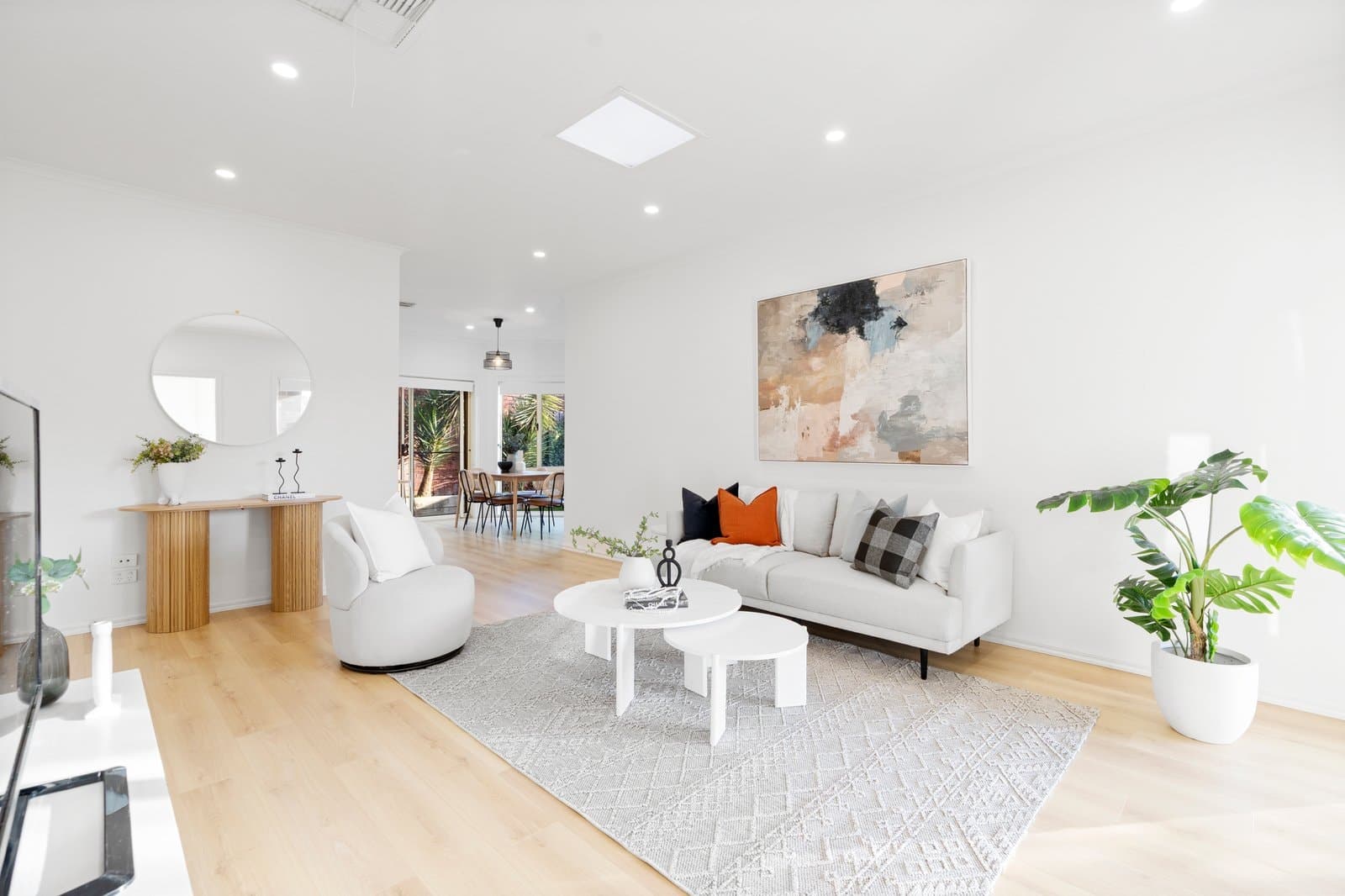 2/27 Bedford Street, Box Hill, Box Hill - Thumbnail 2