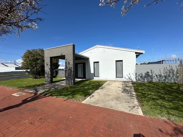 2/2 Strickland Street, Kingston Se SA 5275, Kingston Se - Image 1