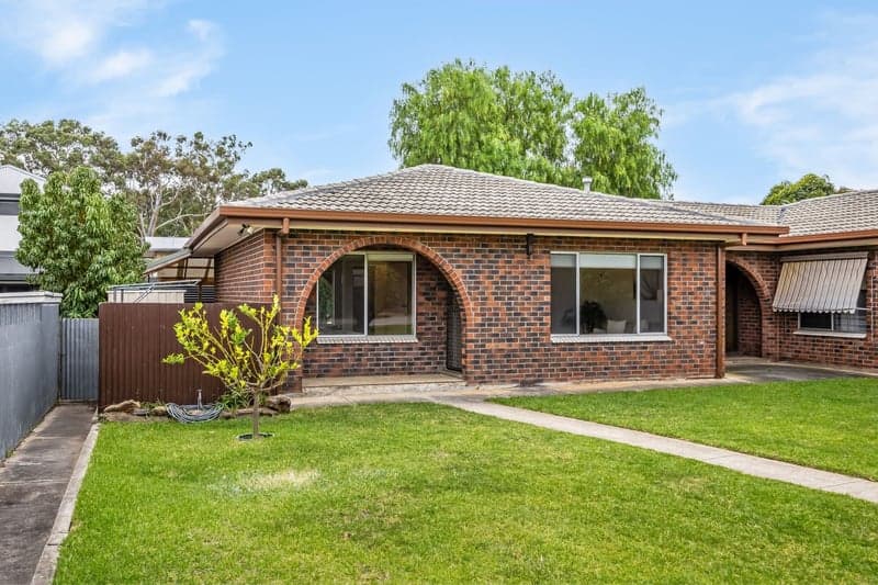 6/66 Forest Avenue, Black Forest - Image 1