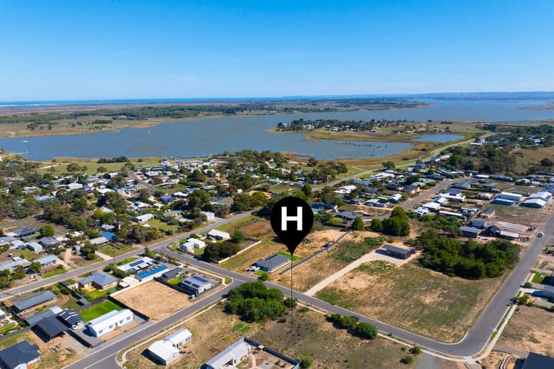 49 Terry Way, Clayton Bay - Image 1