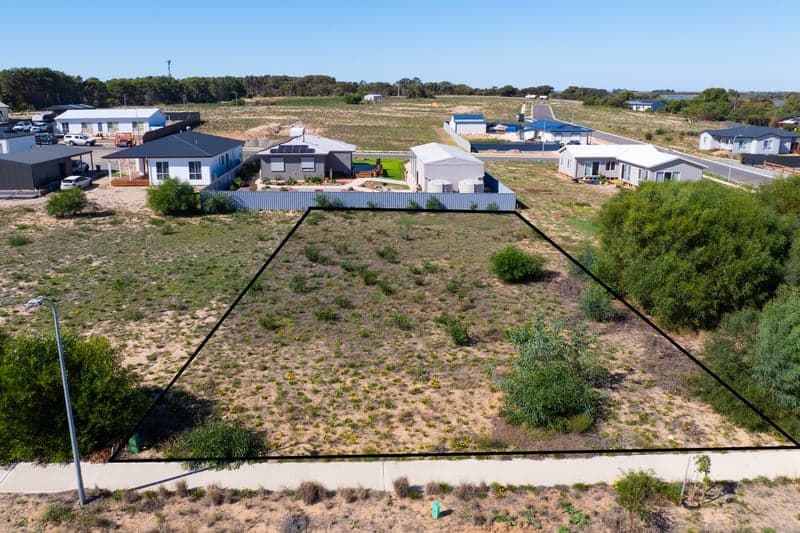 49 Terry Way, Clayton Bay - Thumbnail 6