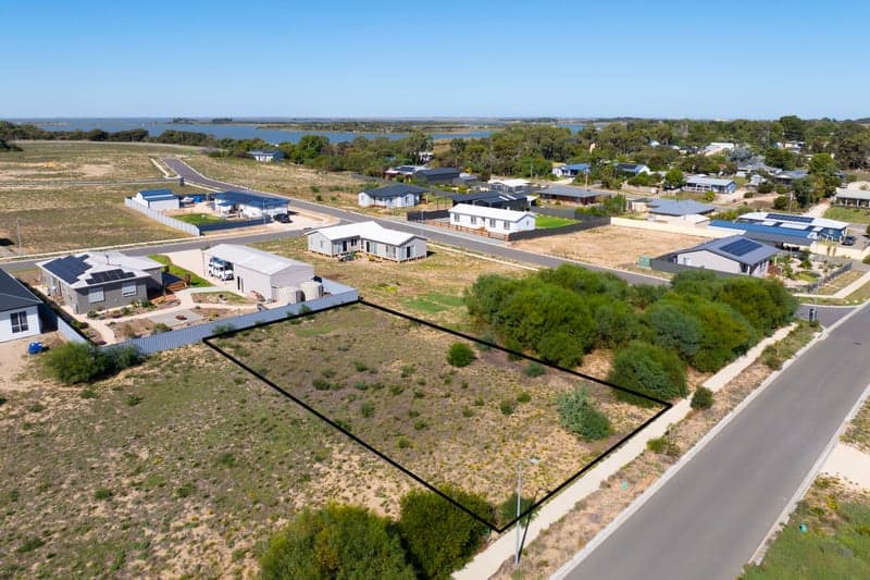 49 Terry Way, Clayton Bay - Thumbnail 7
