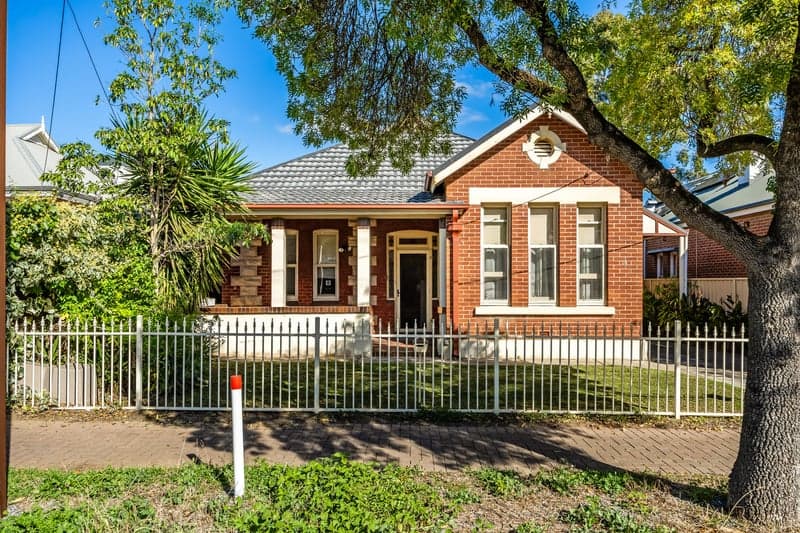 14 Dulwich Avenue, Dulwich - Image 1