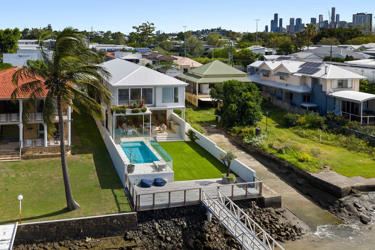 51 McConnell Street, Bulimba - Thumbnail 2