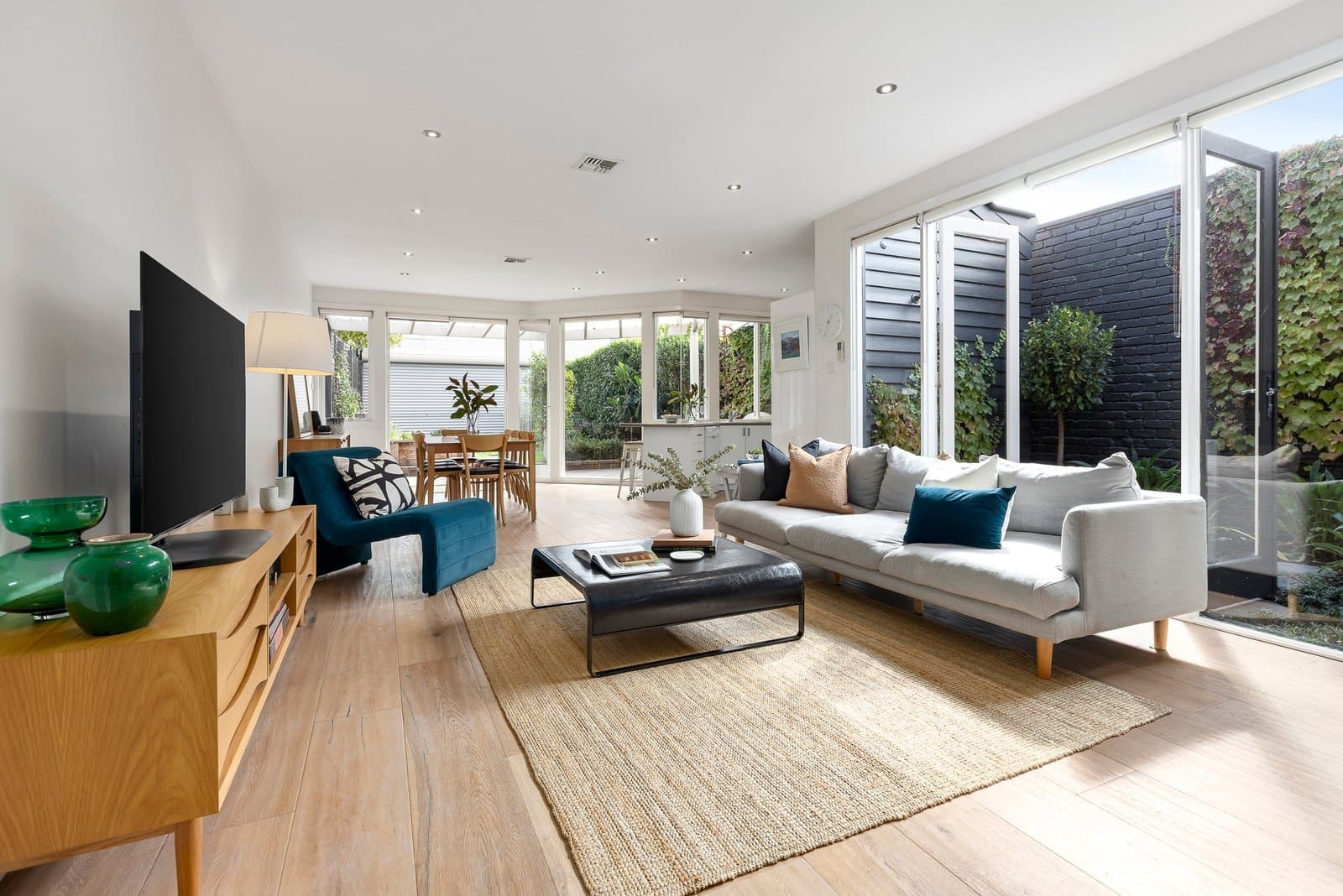 111 Tooronga Road, Glen Iris - Thumbnail 3