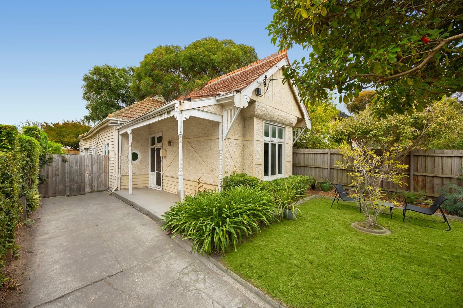 49 Victoria Road North, Malvern - Image 1