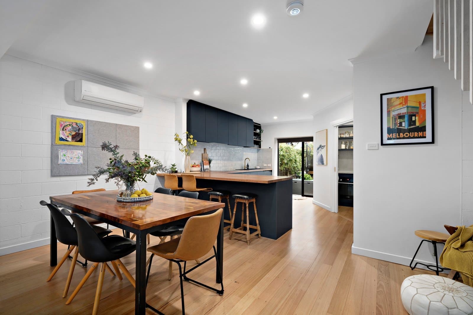 11/43 Acland Street, St Kilda - Thumbnail 3