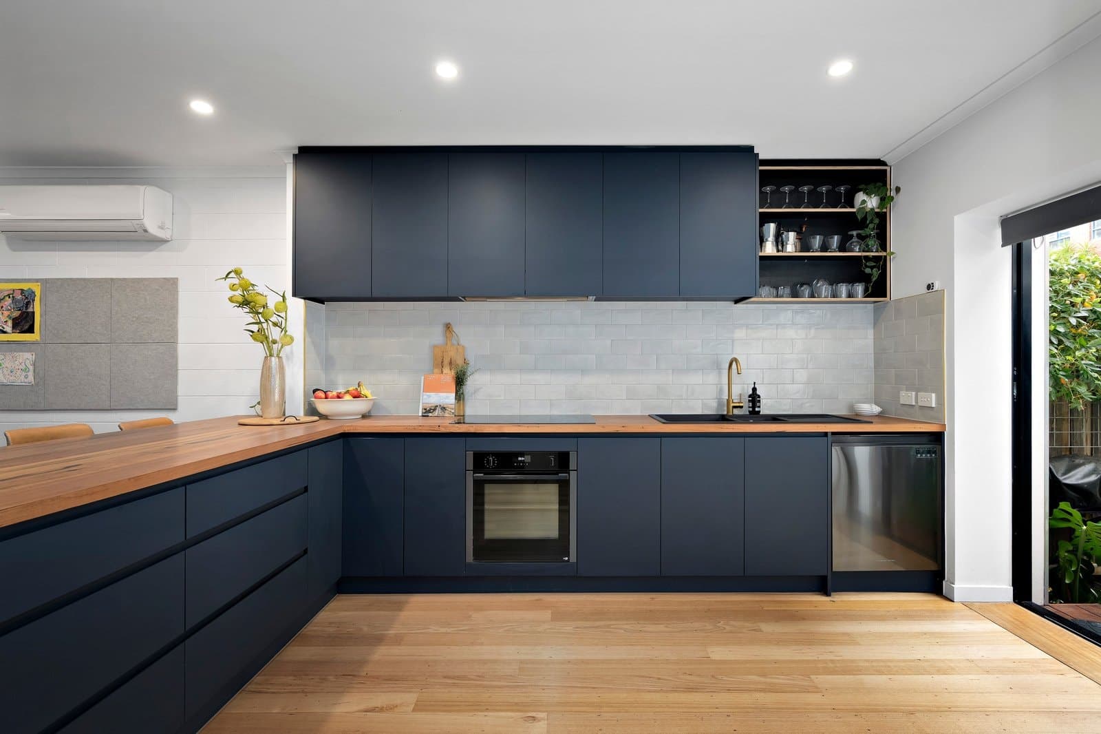 11/43 Acland Street, St Kilda - Thumbnail 5