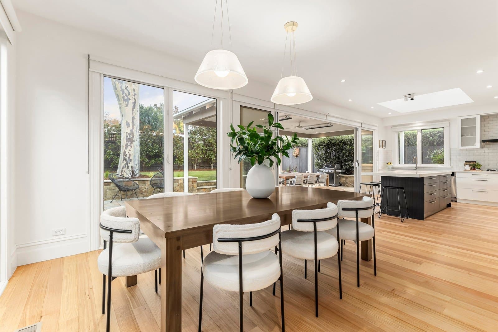 18 Thornton Avenue, Surrey Hills - Thumbnail 5