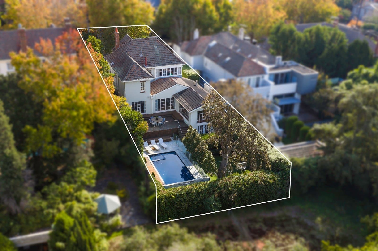 32 Linlithgow Road, Toorak - Thumbnail 2
