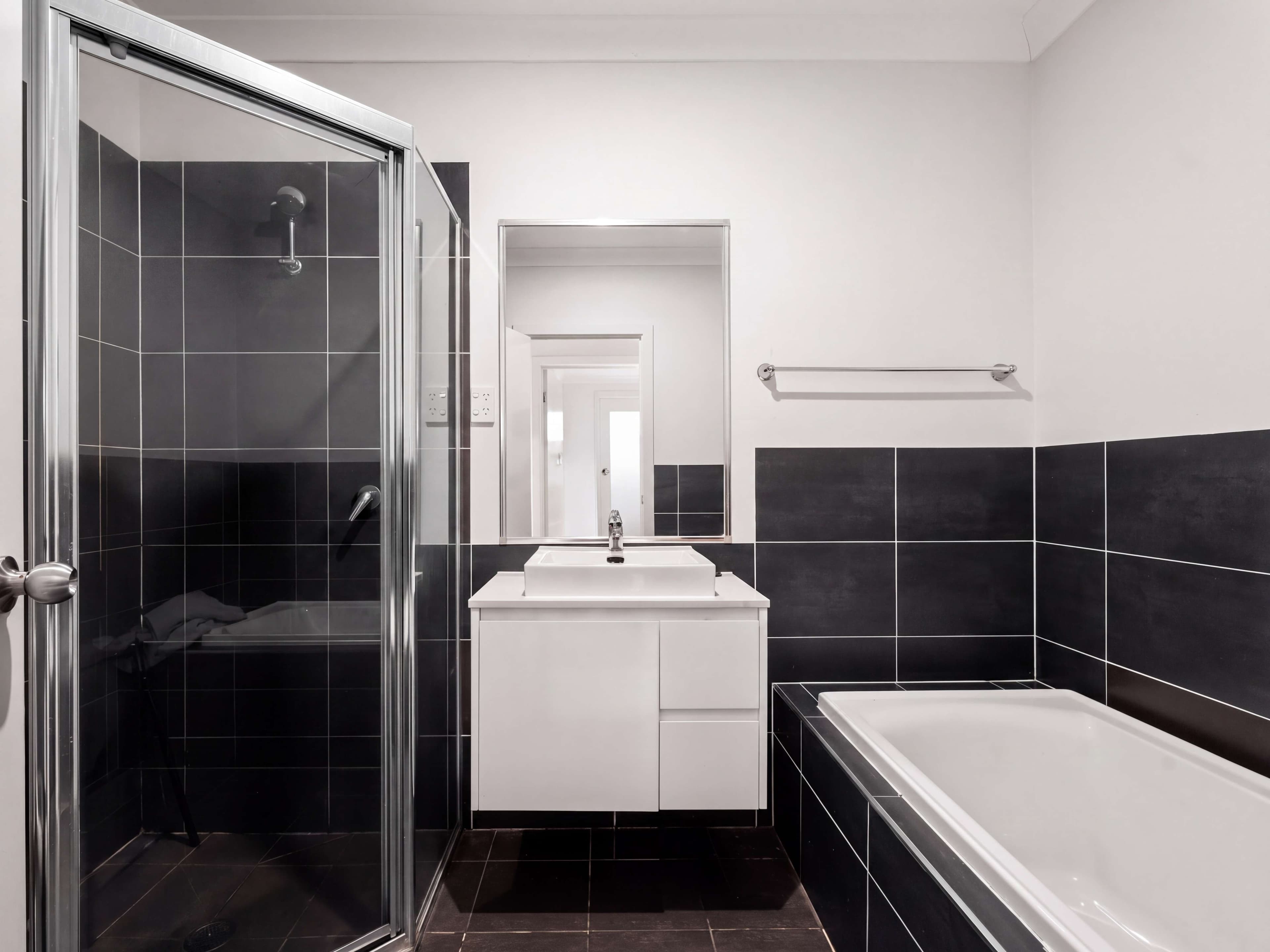 89 Emerald Hills Boulevard, Leppington - Thumbnail 7