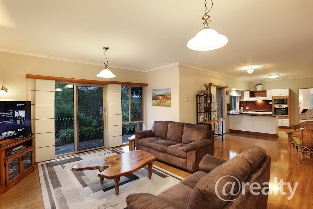 27 Evergreen Drive, ELANORA, QLD, 4221, Elanora - Thumbnail 3
