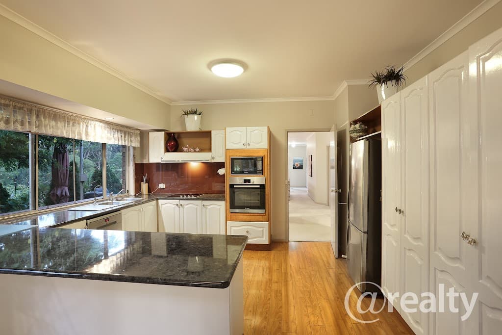 27 Evergreen Drive, ELANORA, QLD, 4221, Elanora - Thumbnail 4