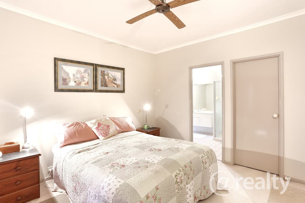 27 Evergreen Drive, ELANORA, QLD, 4221, Elanora - Thumbnail 7
