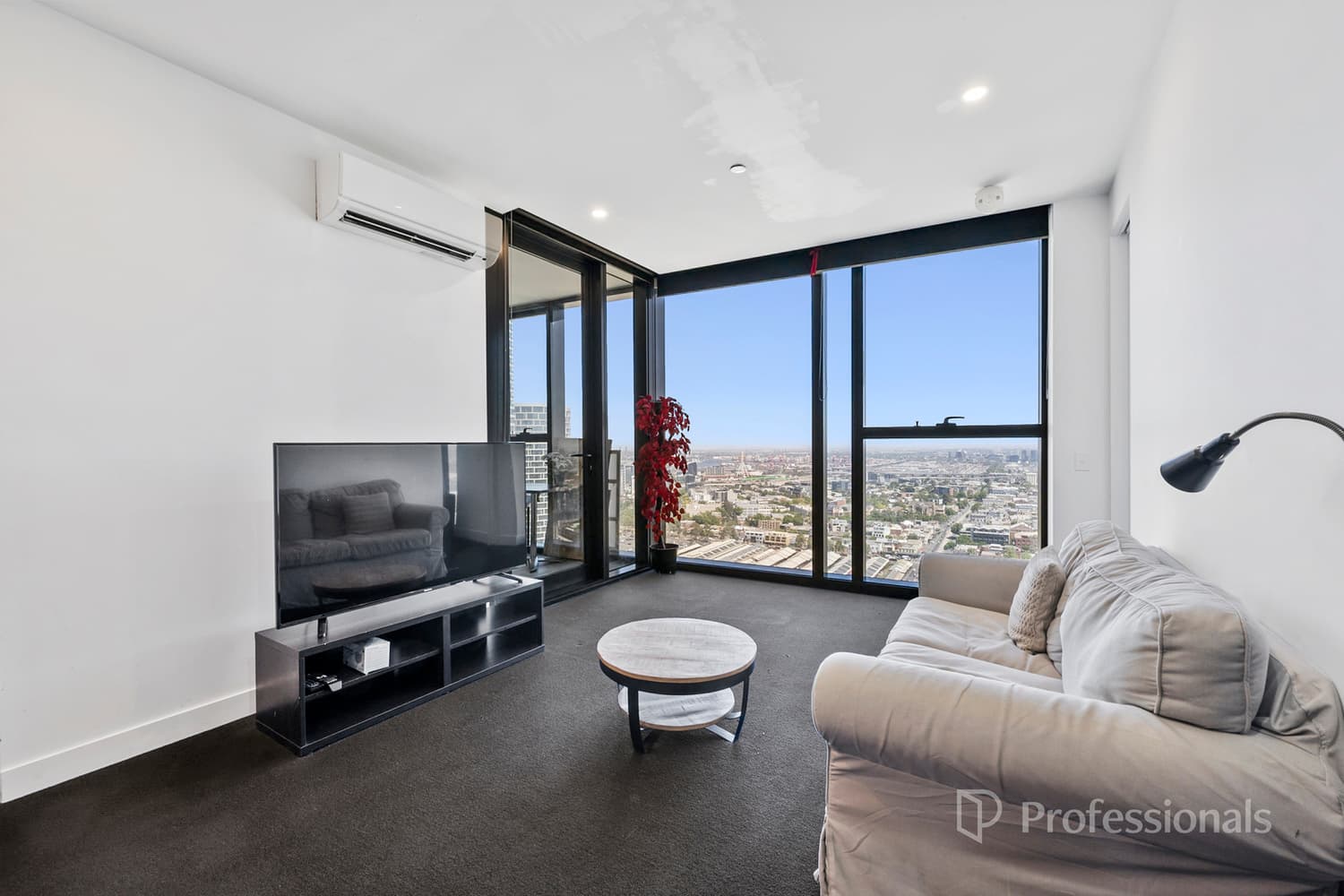 3113/160 Victoria Street, Carlton VIC 3053, Carlton - Image 1