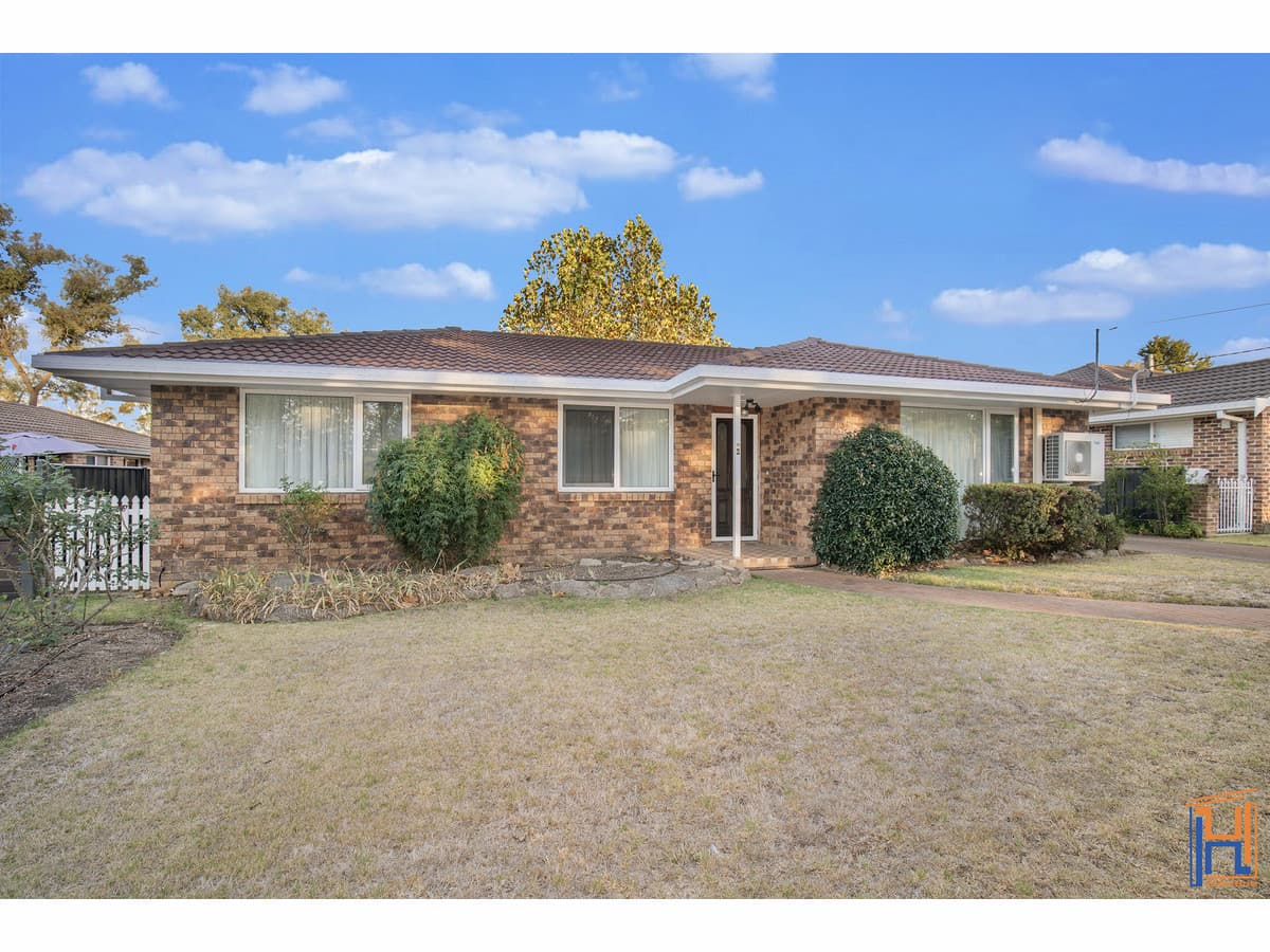 36 Crest Road, Armidale NSW 2350, Armidale - Image 1
