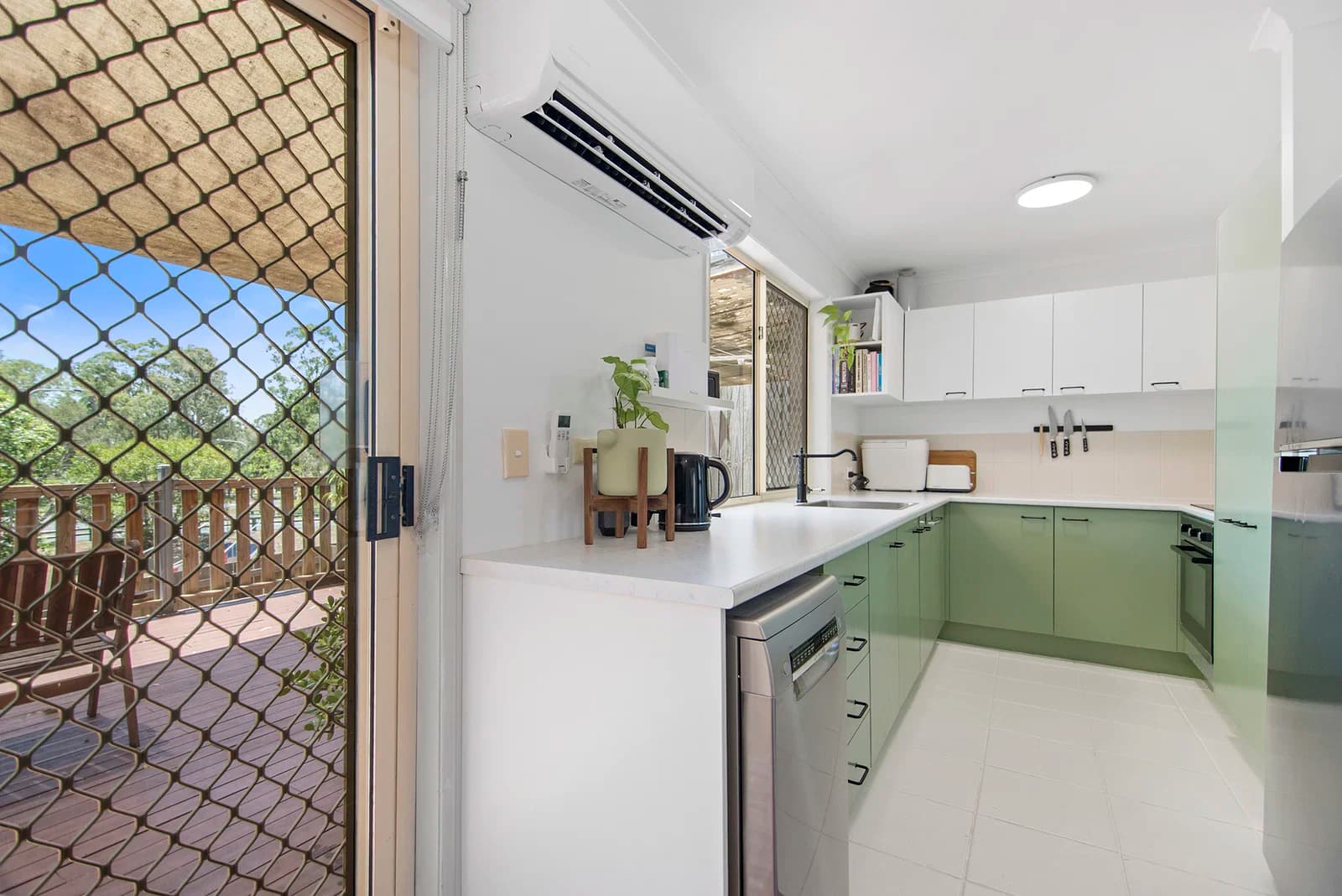 2/72 Castile Crescent, Edens Landing, QLD, 4207, Edens Landing - Thumbnail 3
