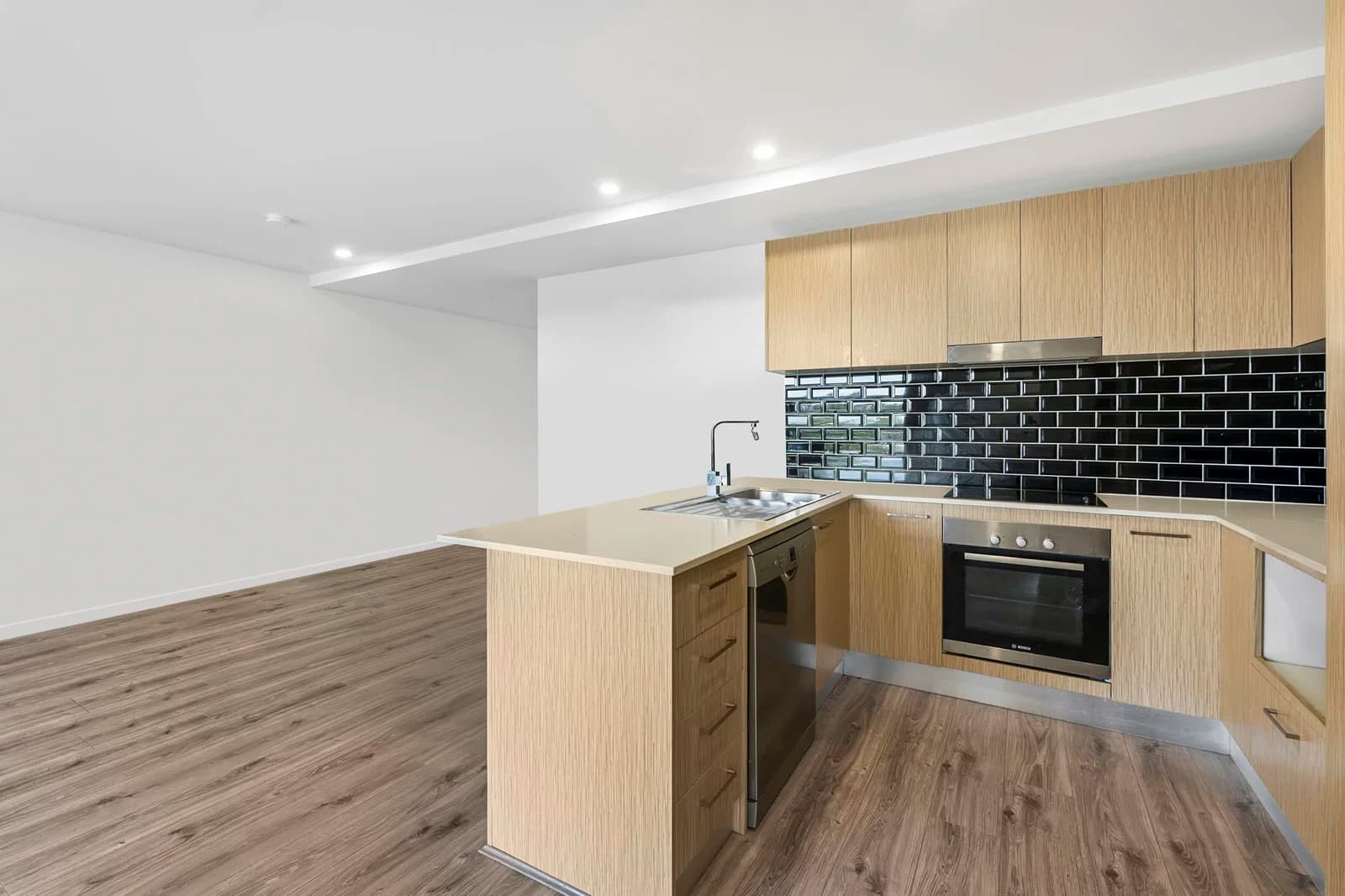 307/57 Ludwick Street North, Cannon Hill, QLD, 4170, Cannon Hill - Thumbnail 4
