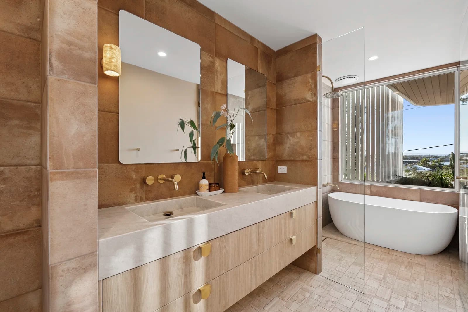 1/64 West Burleigh Road, Burleigh Heads, QLD, 4220, Burleigh Heads - Thumbnail 4