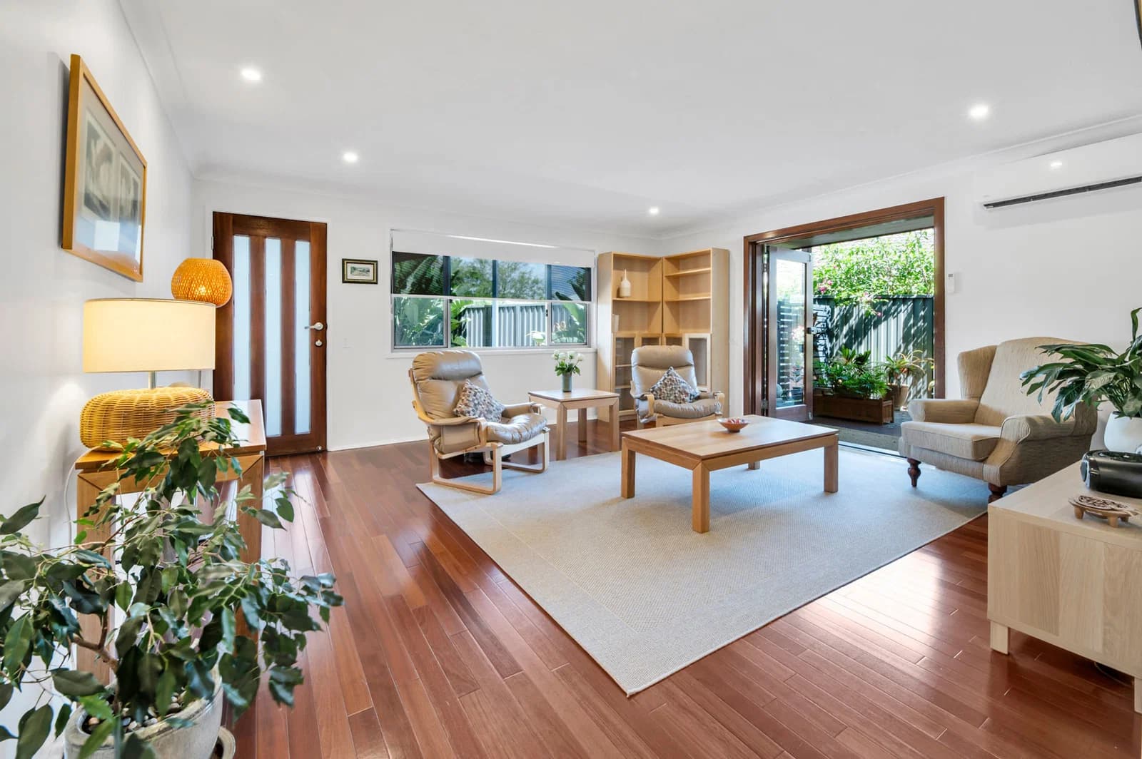 1/9 Flora Close, Burleigh Waters, QLD, 4220, Burleigh Waters - Thumbnail 2
