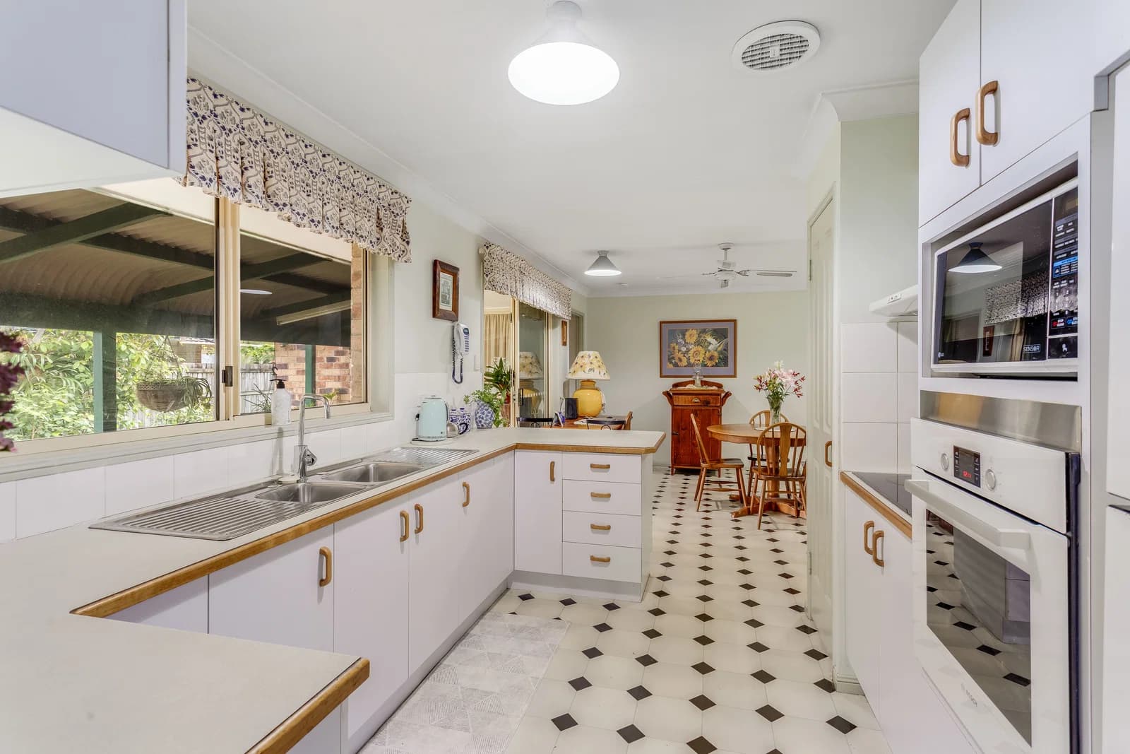 6 Brolga Avenue, Kallangur, QLD, 4503, Kallangur - Thumbnail 4