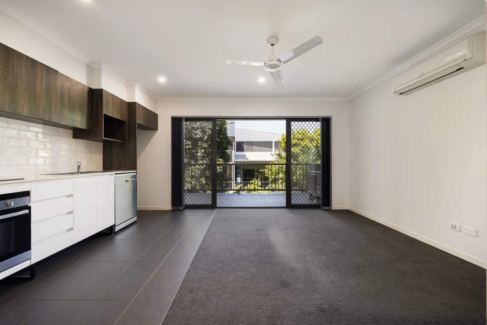 12/30 Jordan Street, Greenslopes, QLD, 4120, Greenslopes - Thumbnail 2
