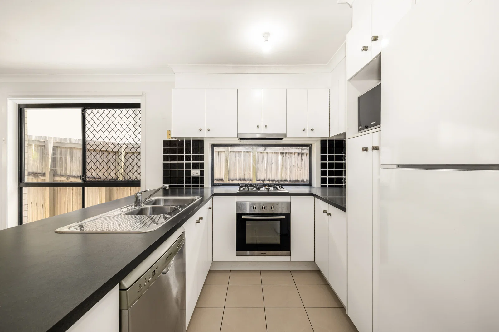 56 Goundry Drive, Holmview, QLD, 4207, Holmview - Thumbnail 3