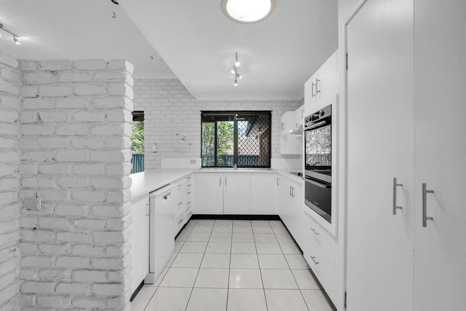 5 Nicole Street, Cleveland, QLD, 4163, Cleveland - Thumbnail 4