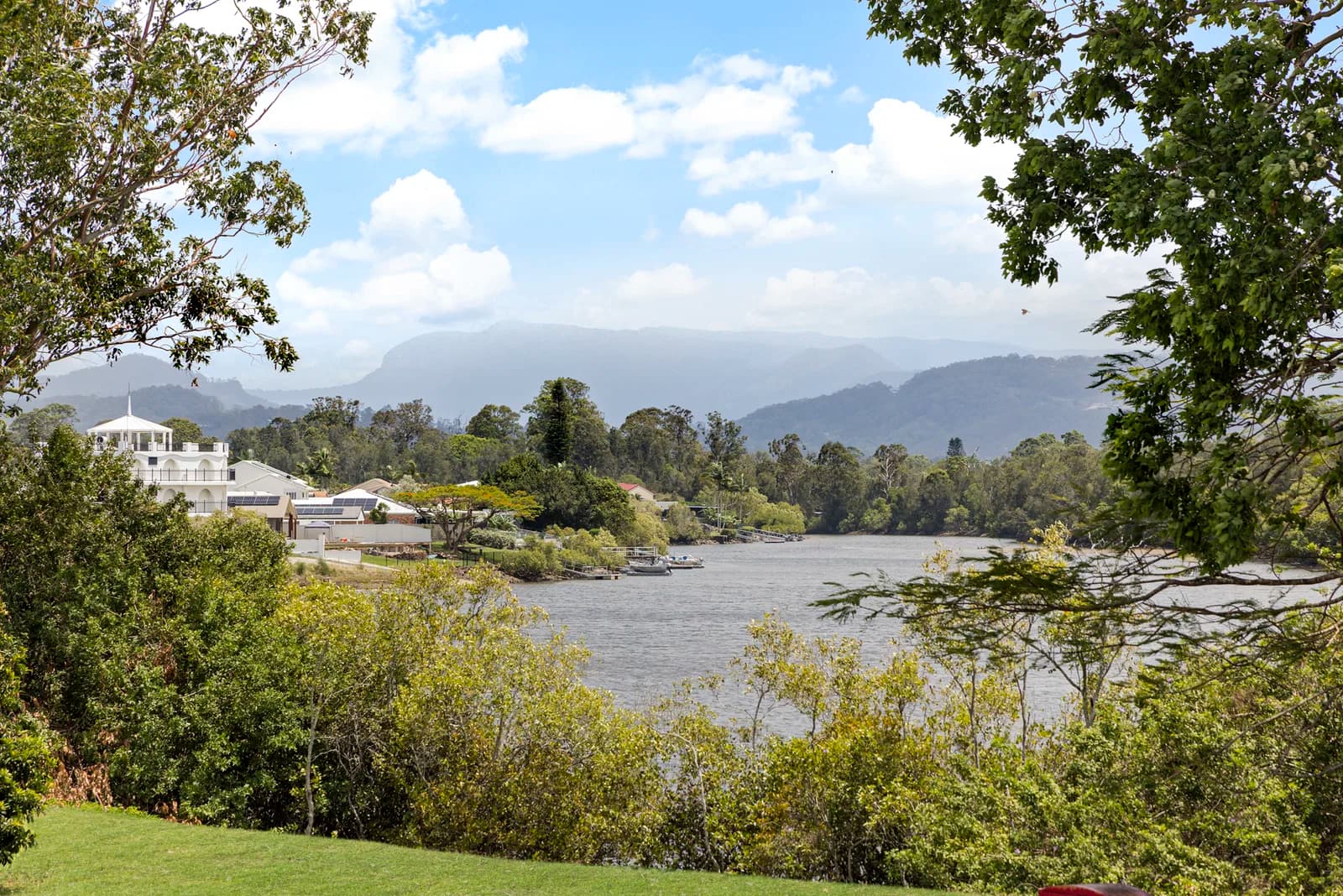 9 Chestnut Street, Elanora, QLD, 4221, Elanora - Thumbnail 2