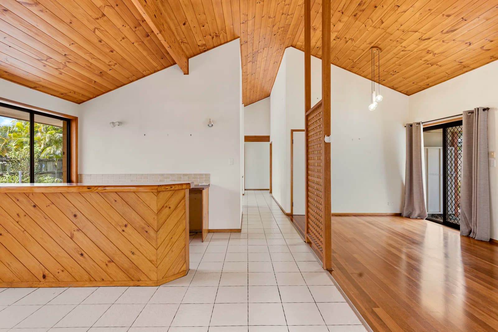 9 Chestnut Street, Elanora, QLD, 4221, Elanora - Thumbnail 6