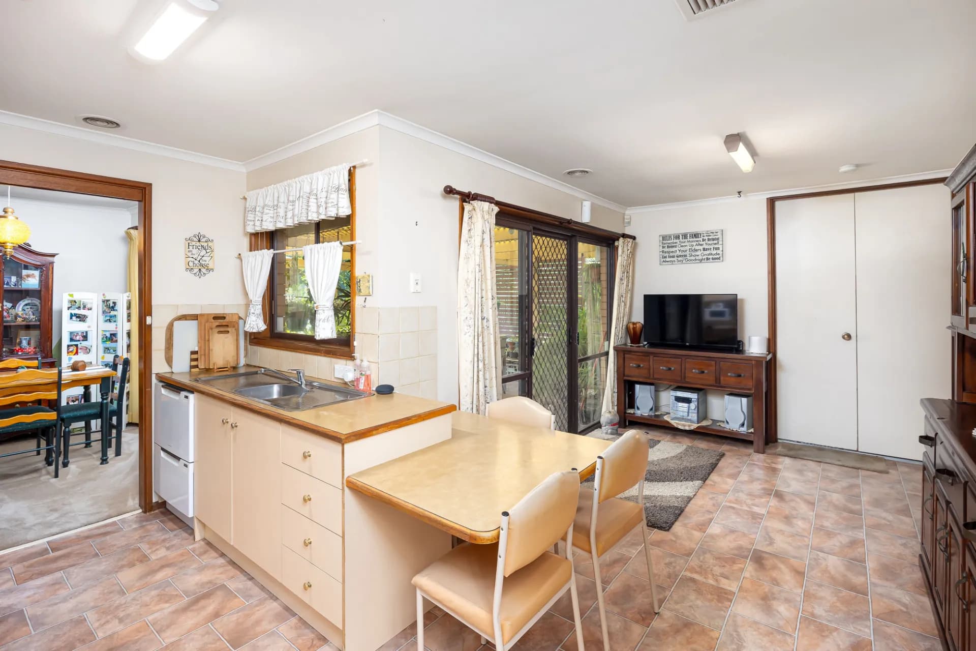 27 Main Street, Lake Albert - Thumbnail 3