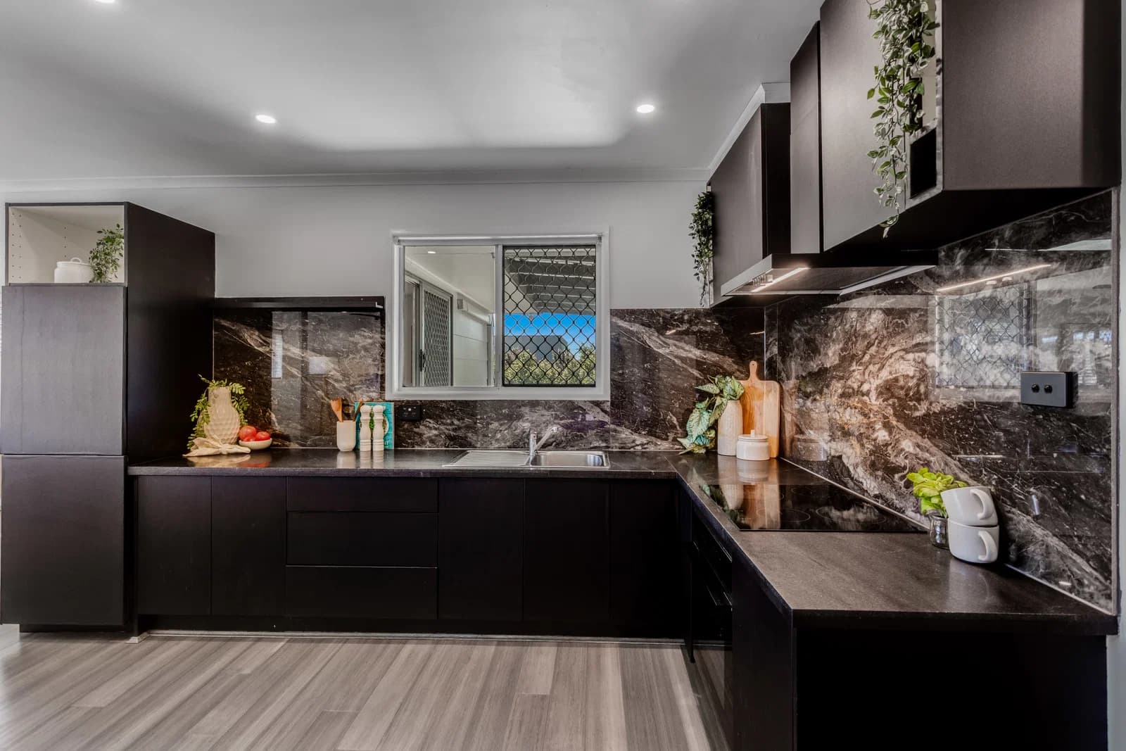 40 The Crescent, Kallangur, QLD, 4503, Kallangur - Thumbnail 2