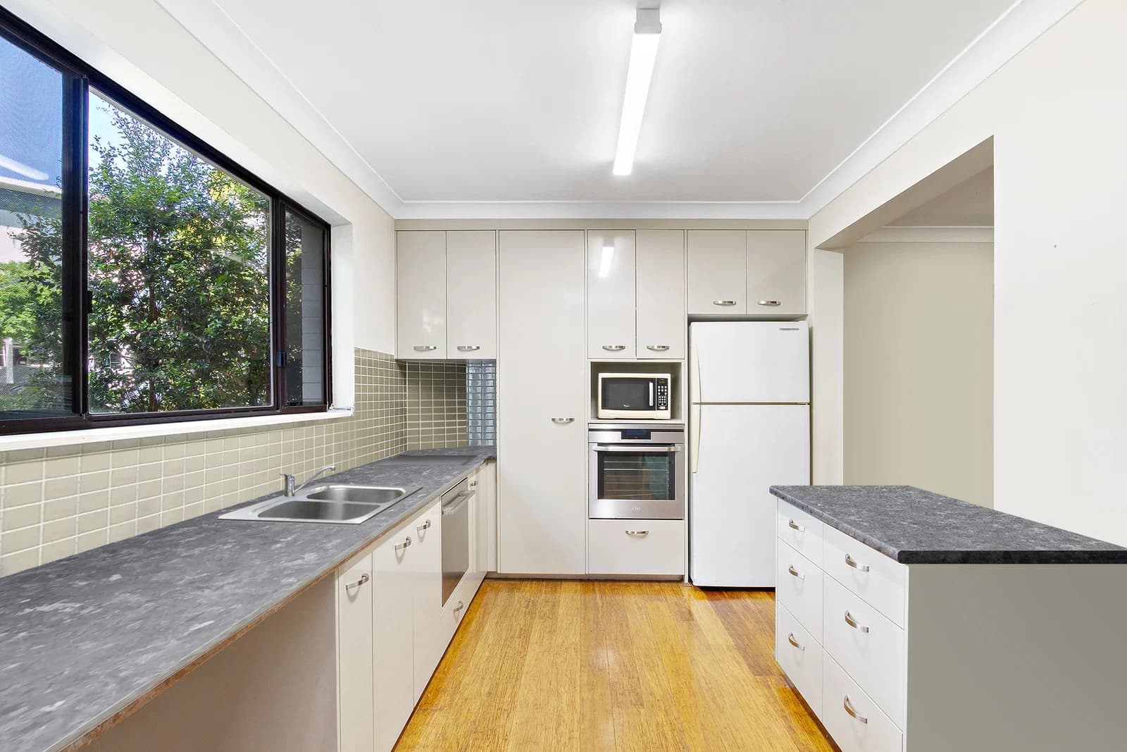 2/5 Grosvenor Road Indooroopilly QLD 4068, Indooroopilly - Image 1
