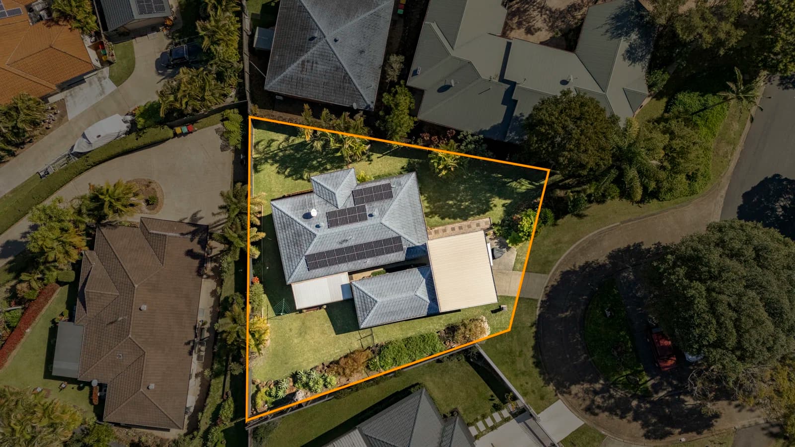 9 Birnam Avenue, Banora Point, NSW, 2486, Banora Point - Thumbnail 2
