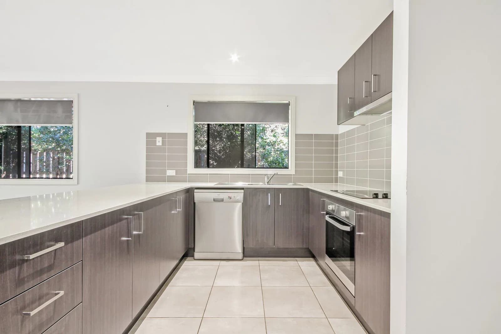 17 Honeyeater Crescent, Dakabin, QLD, 4503, Dakabin - Thumbnail 2